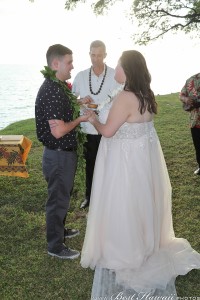 Sunset Wedding Foster's Point Hickam photos by Pasha www.BestHawaii.photos 20181229048